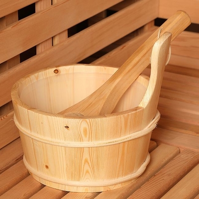 Açık Rustik Sedir Buharlı Sauna Bitümlü Kiremit Çatılı Yuvarlak Kare