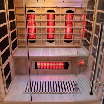 Kontrol paneli ve LED aydınlatması olan lüks ahşap renkli uzak kızılötesi sauna